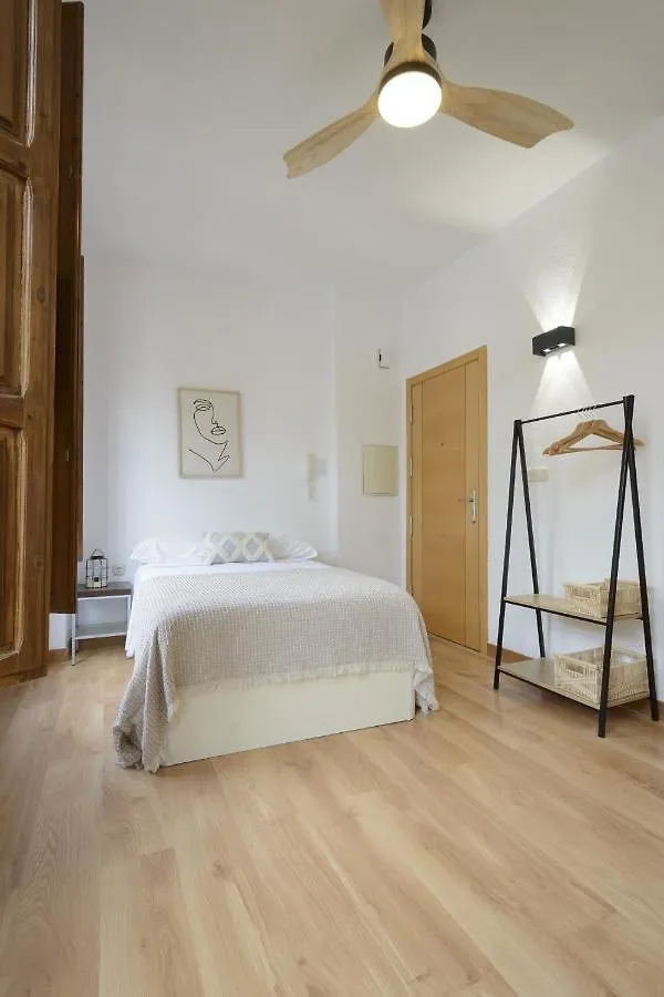 Lightbooking Las Capuchinas Granada 0*,  Španělsko
